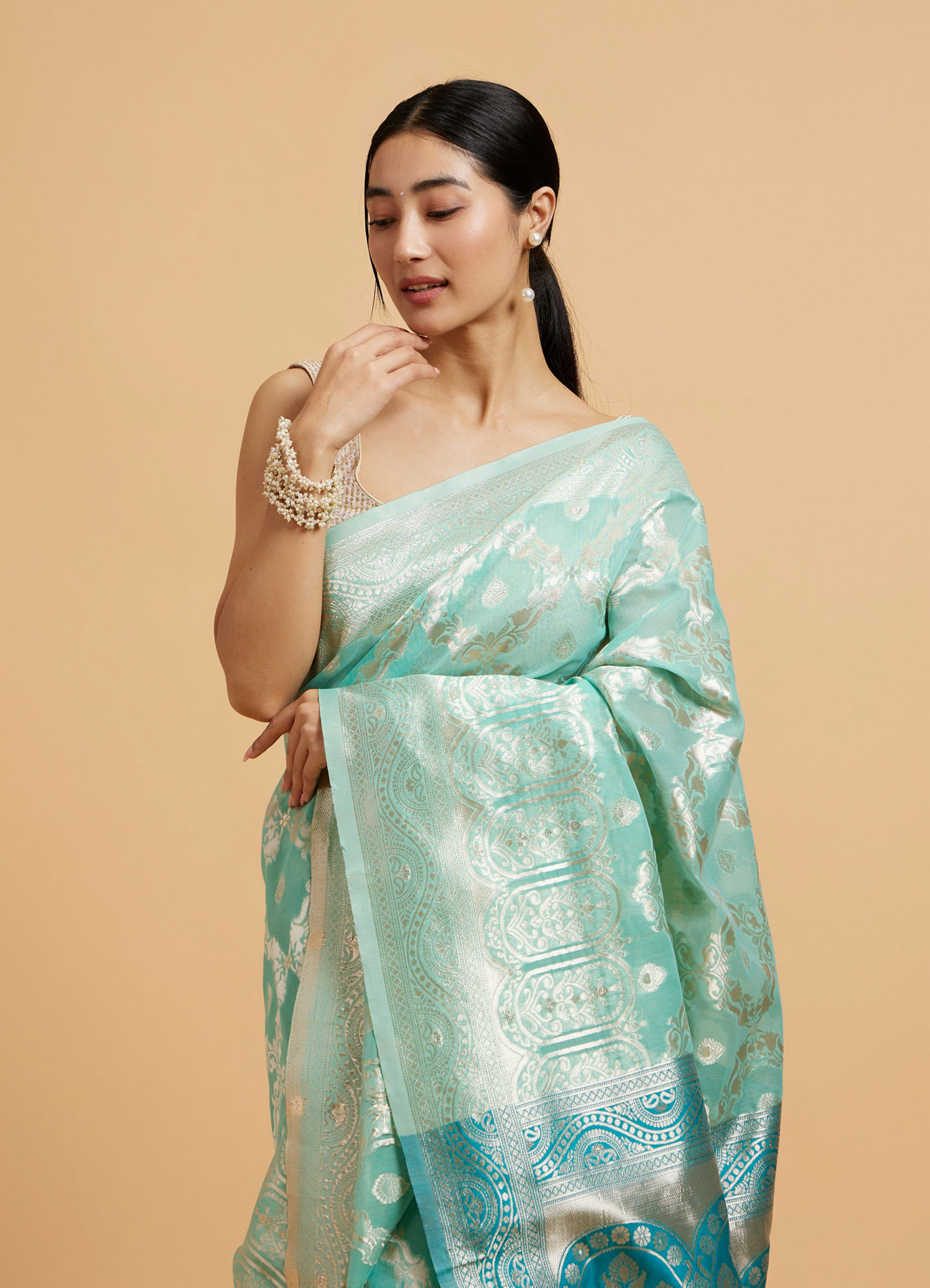 Mohey Women Emerald Elegance Saree