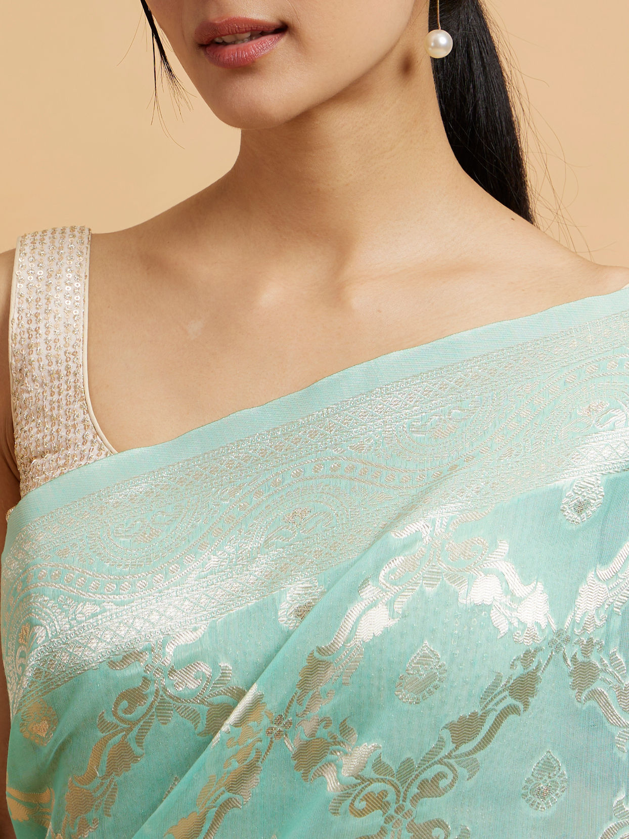 Mohey Women Emerald Elegance Saree