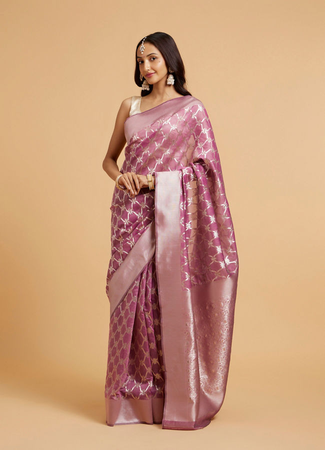 alt message - Mohey Women Elegant Radiance Purple Saree image number 2