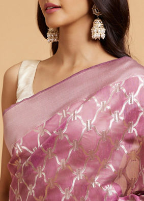 alt message - Mohey Women Elegant Radiance Purple Saree image number 3