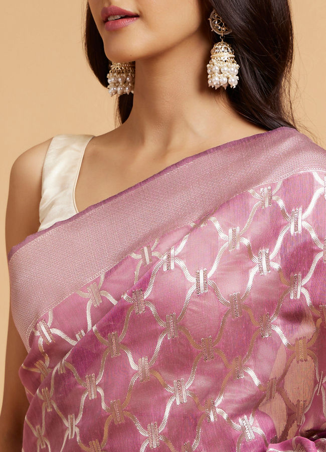 alt message - Mohey Women Elegant Radiance Purple Saree image number 3