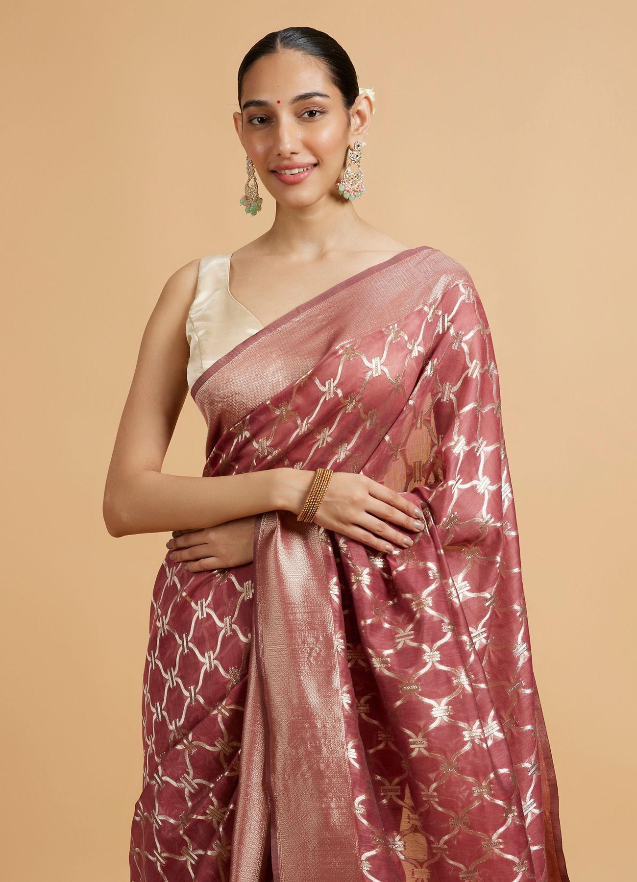 Mohey Women Dusty Pink Elegance Saree