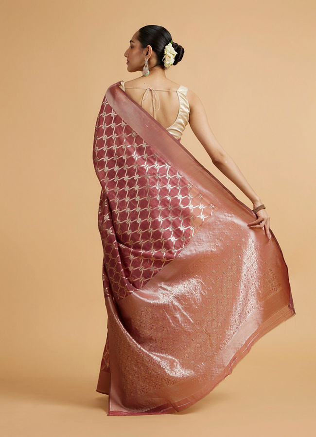 alt message - Mohey Women Dusty Pink Elegance Saree image number 4