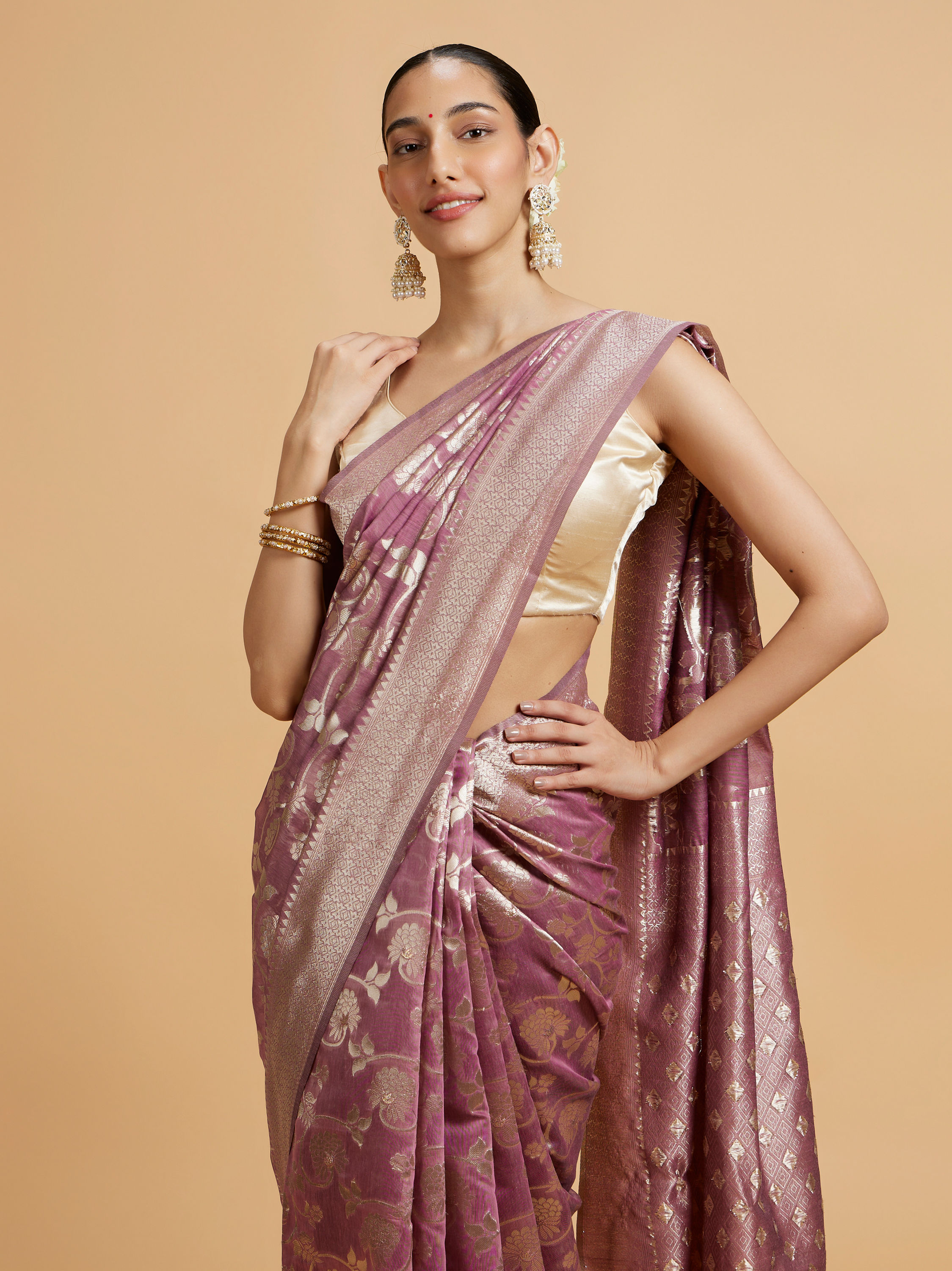 Mohey Women Purple Elegance Saree