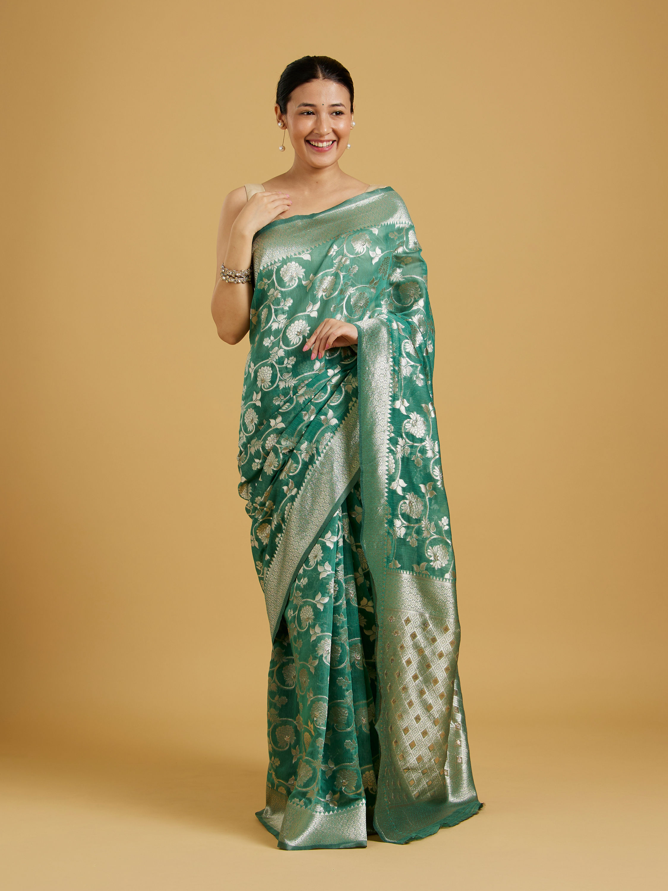 Mohey Women Sea Green Symphony Saree