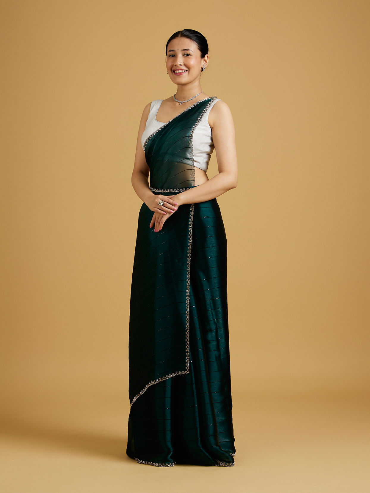 Mohey Women Timeless Tranquility Green Saree image number 2