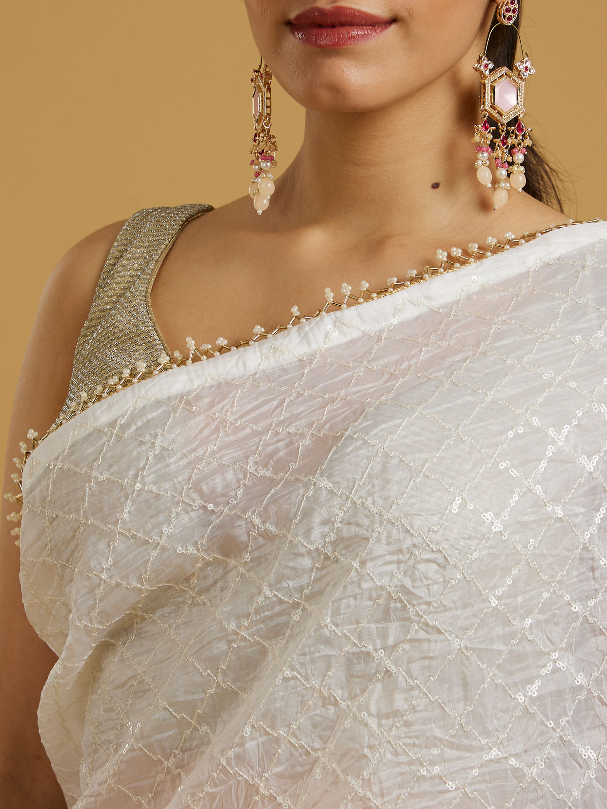 Mohey Women Ethereal Cream Organza Saree image number 3