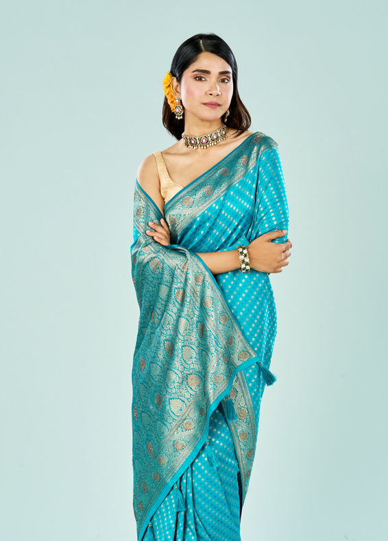 Mohey Women Sapphire Glow Traditional Saree