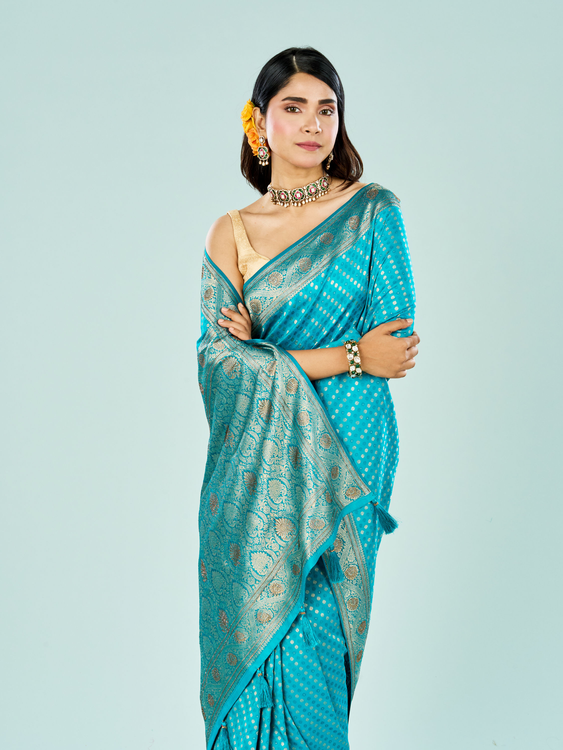 Mohey Women Sapphire Glow Traditional Saree