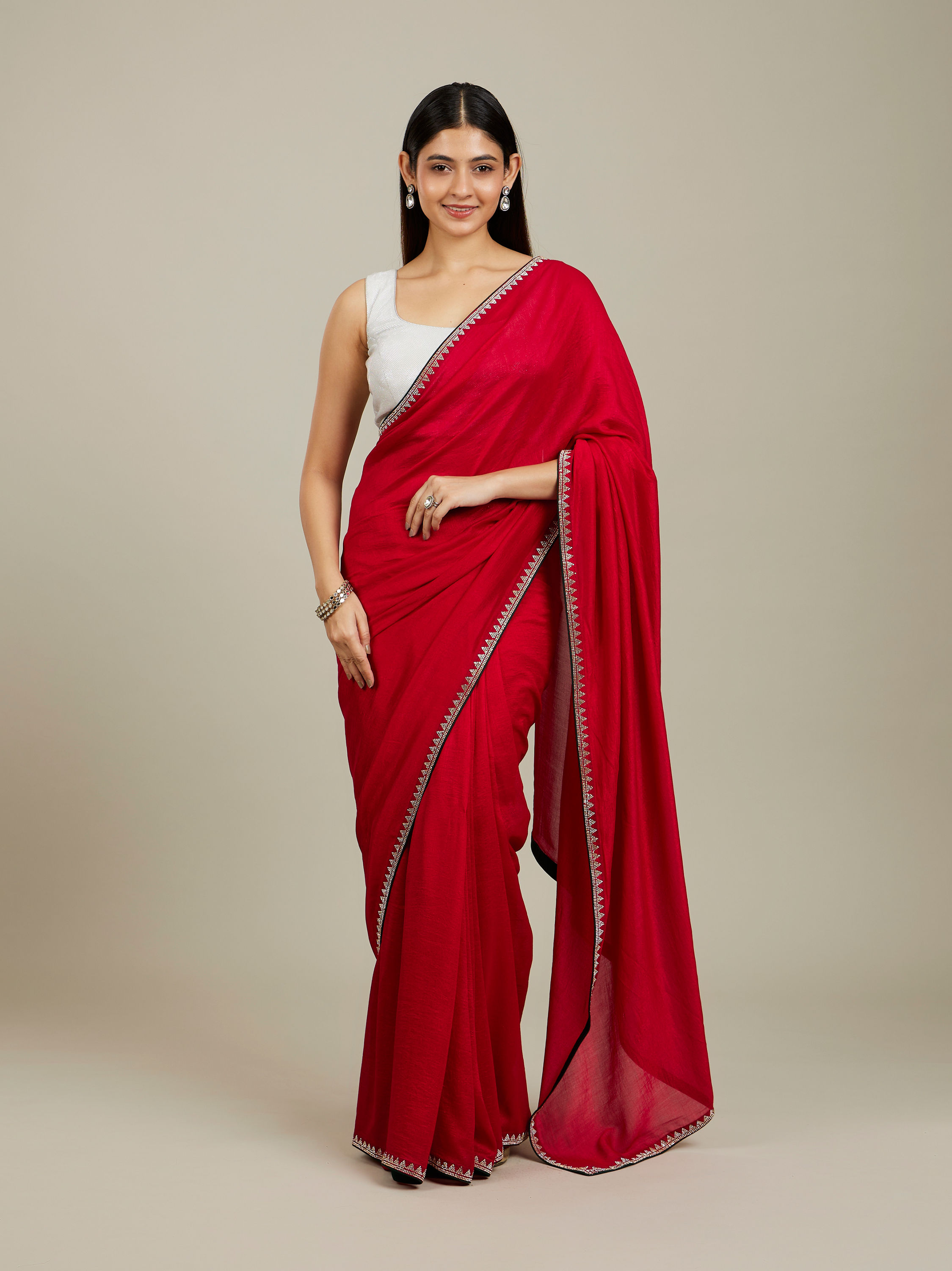 Mohey Women Red Radiance Silk Saree