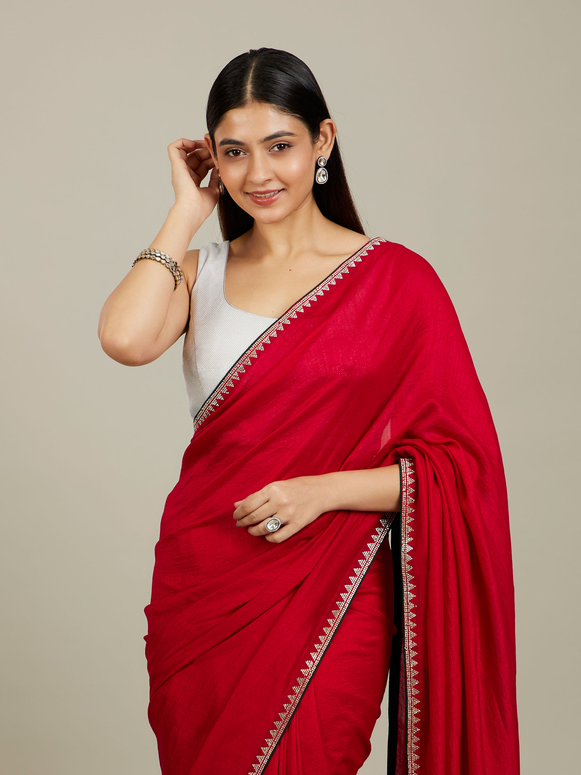 Mohey Women Red Radiance Silk Saree