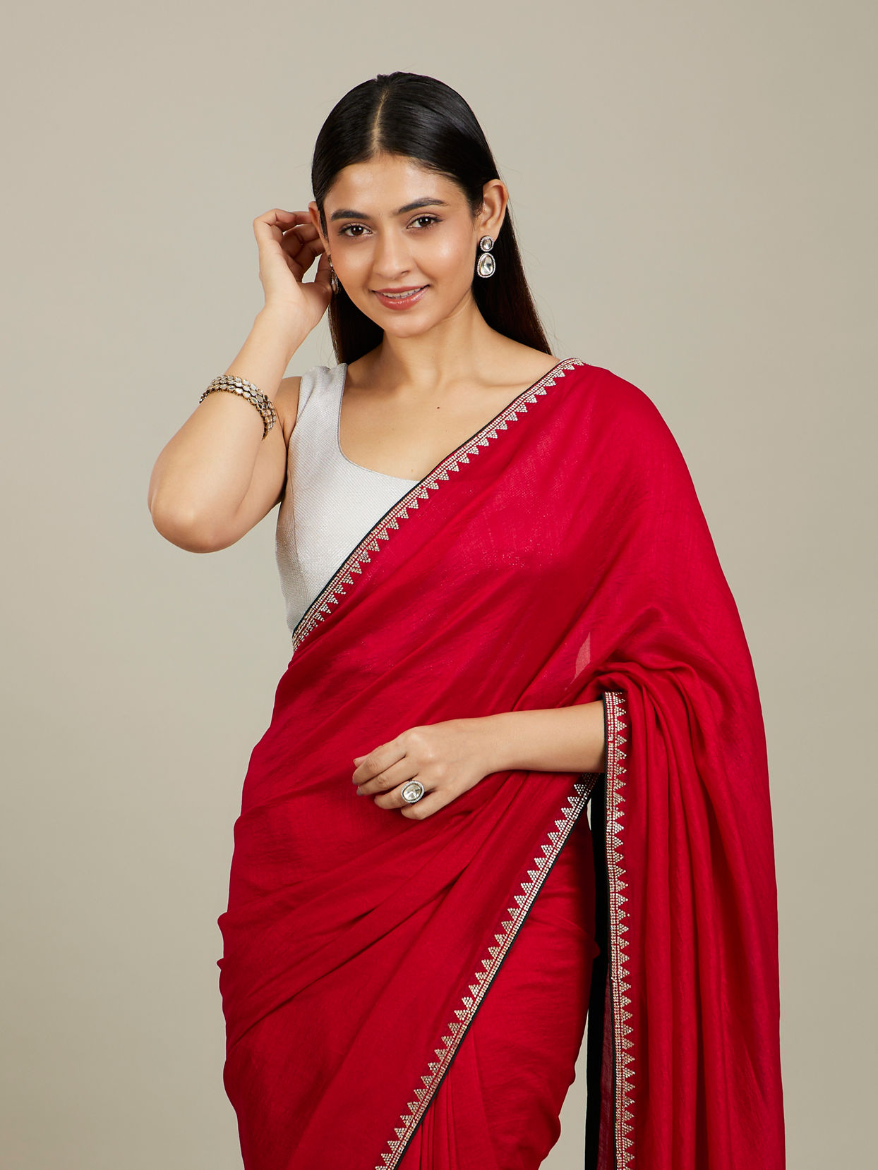 Mohey Women Red Radiance Silk Saree image number 1