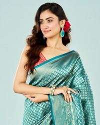 Mohey Women Emerald Dream Art Silk Saree