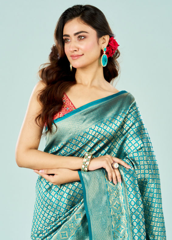 Mohey Women Emerald Dream Art Silk Saree