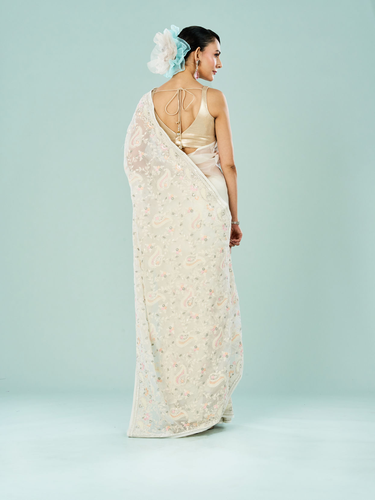 Mohey Women Elegant Cream Organza Saree