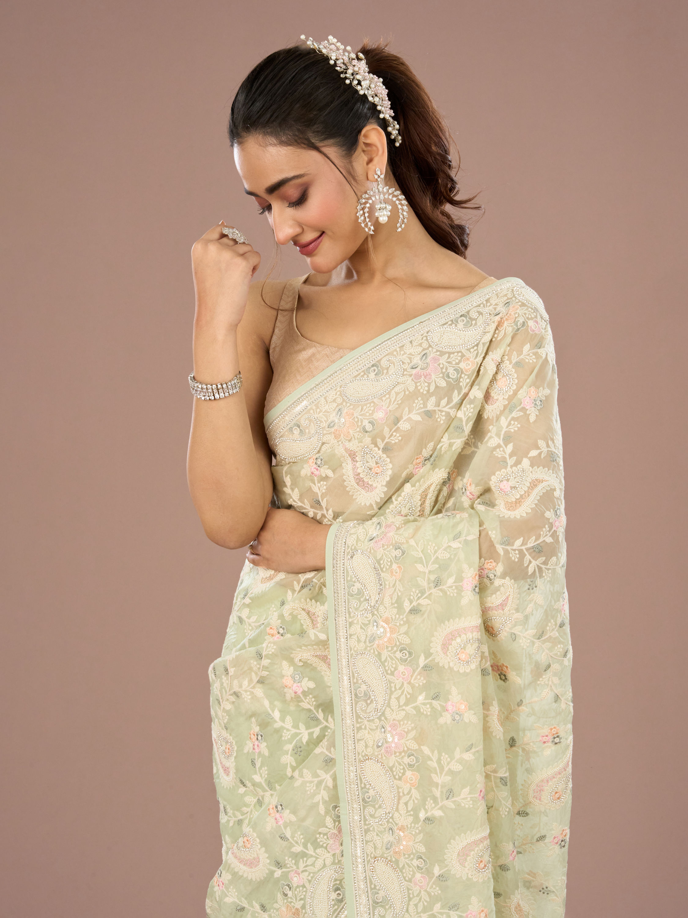 Mohey Women Enchanting Pista Green Saree
