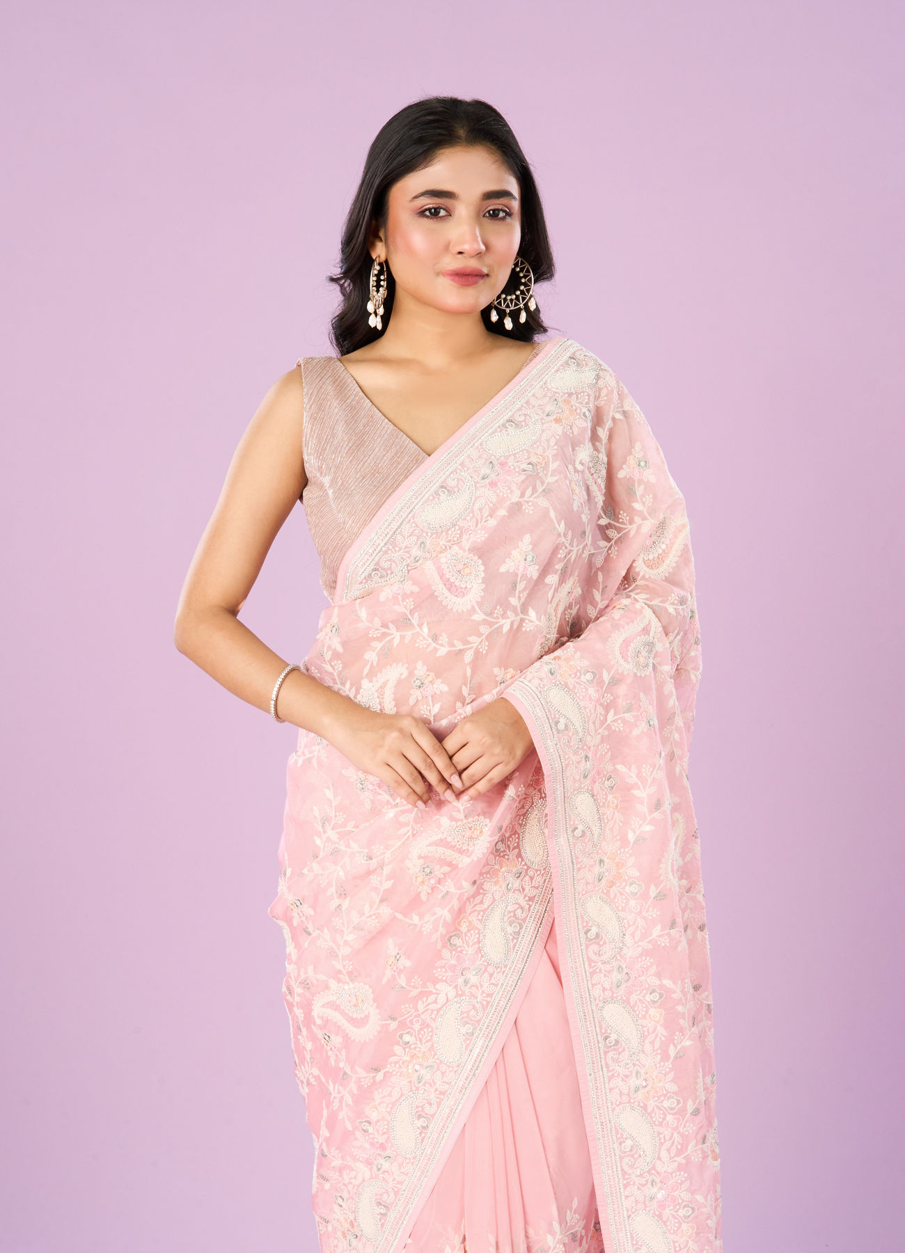 Mohey Women Enchanting Pink Organza Saree