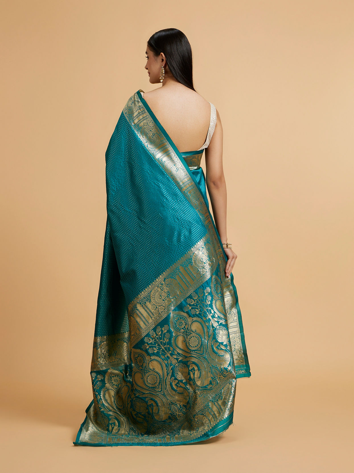 Mohey Women Rama Green Dotted Patterned Saree with Peacock Zari Motifs on the Border