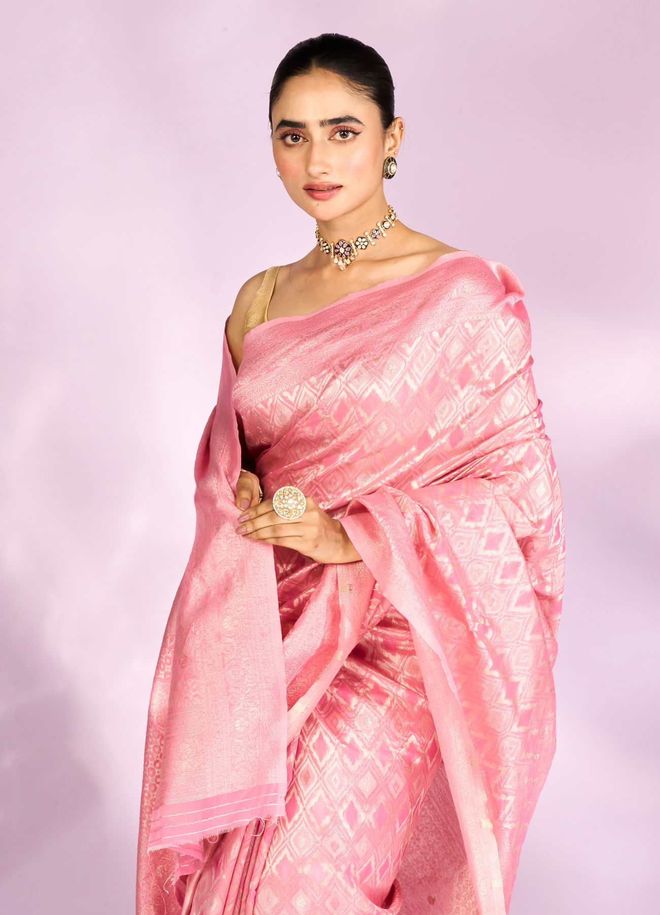 Mohey Women Elegant Pink Saree