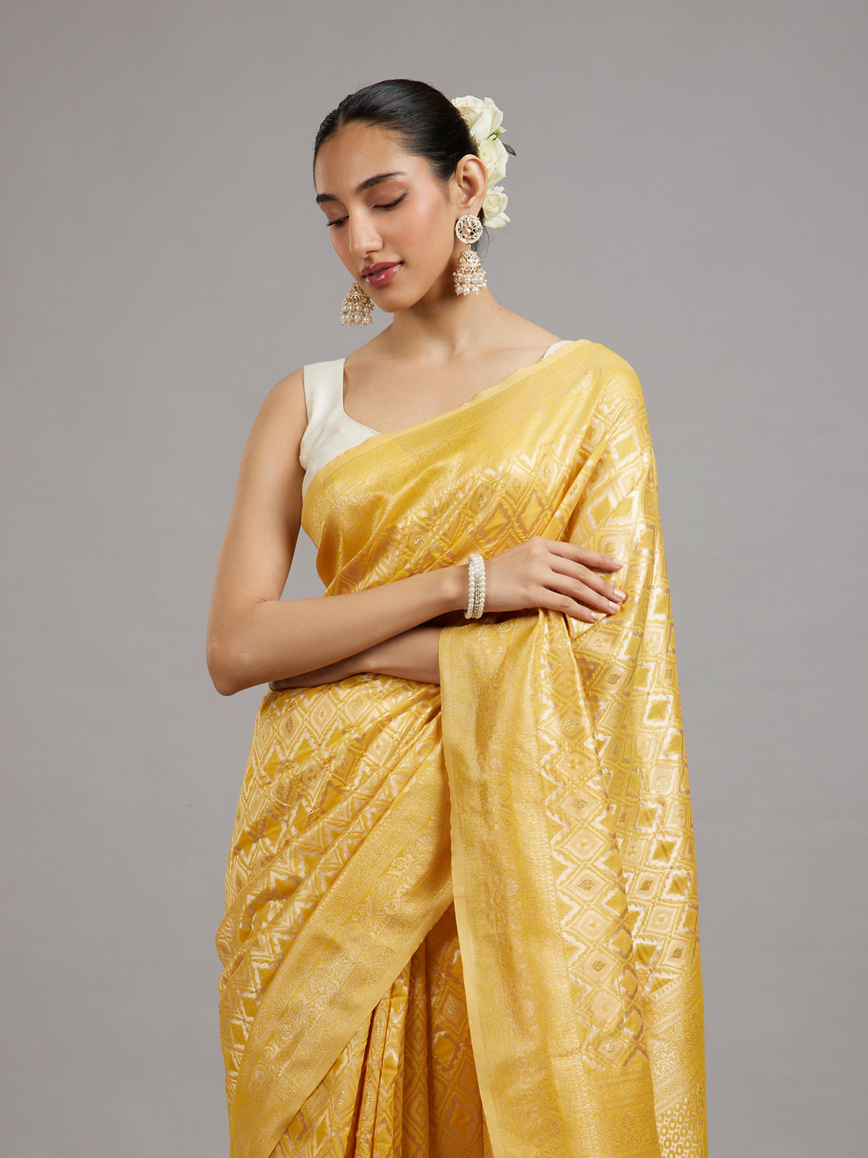 Mohey Women Sun-Kissed Yellow Festive Saree