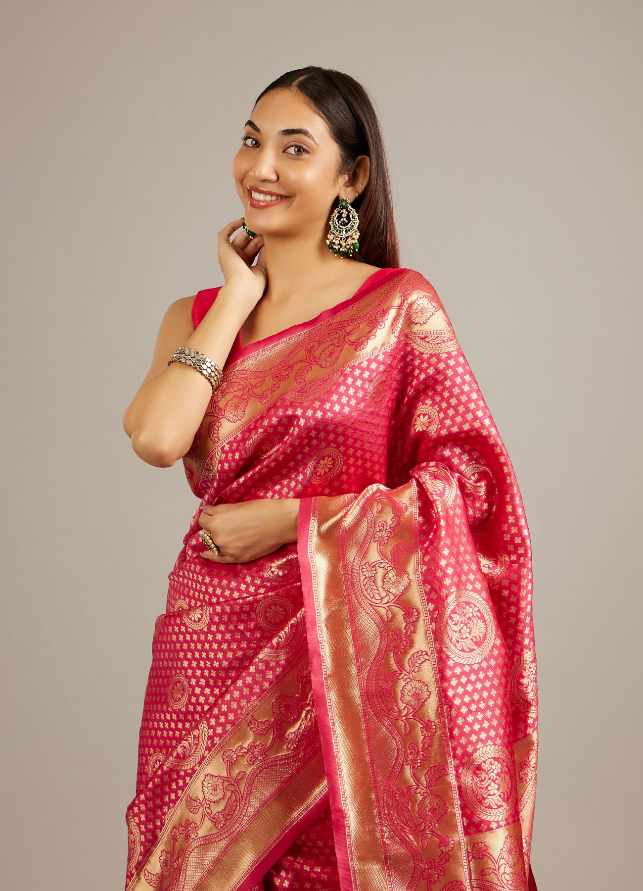 Mohey Women Rani Pink Floral Buta Patterned Saree with Intricate Bel Buti Borders