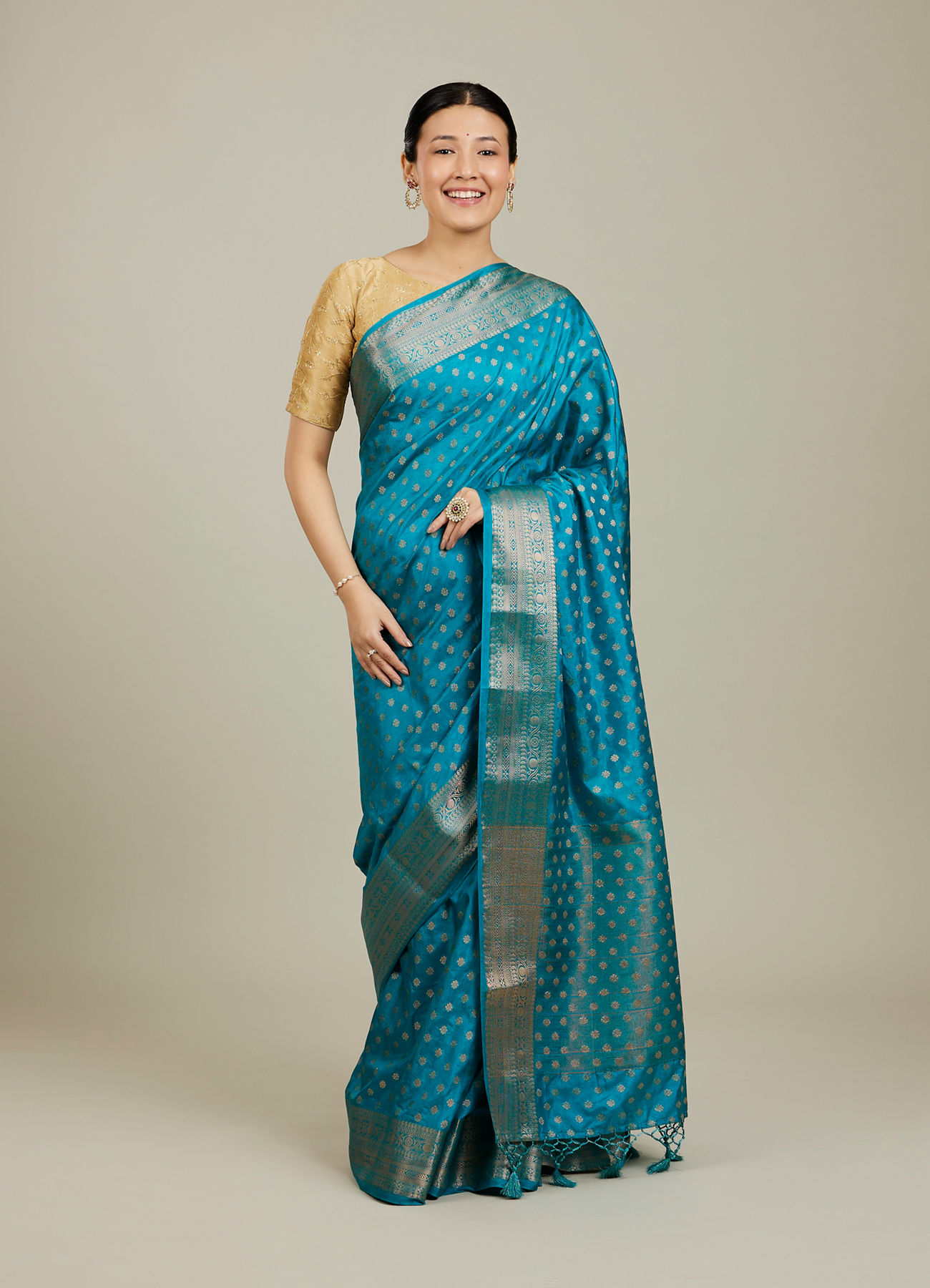 Mohey Women Teal Blue Buta Patterned Saree with Intricate Borders