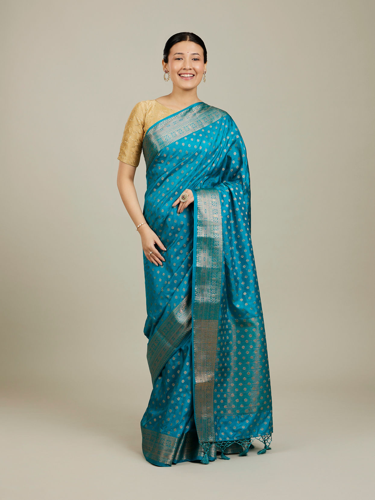 Mohey Women Teal Blue Buta Patterned Saree with Intricate Borders