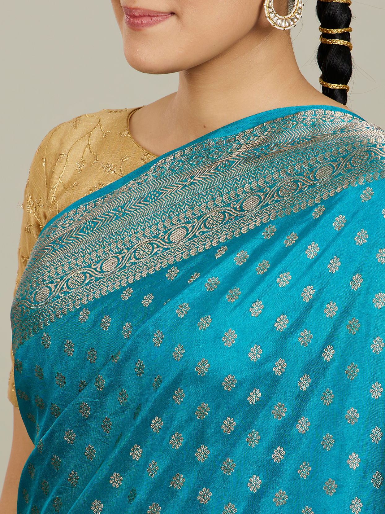 Mohey Women Teal Blue Buta Patterned Saree with Intricate Borders