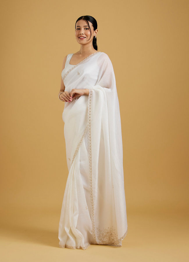 Mohey Women Graceful Cream Crepe Saree