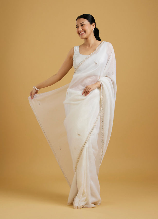Mohey Women Graceful Cream Crepe Saree