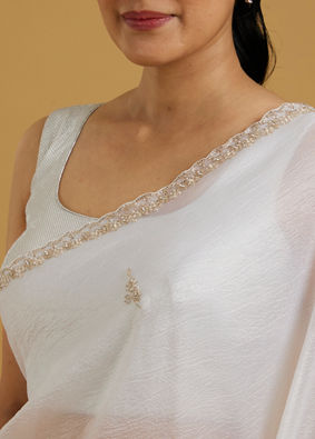 Mohey Women Graceful Cream Crepe Saree image number 3