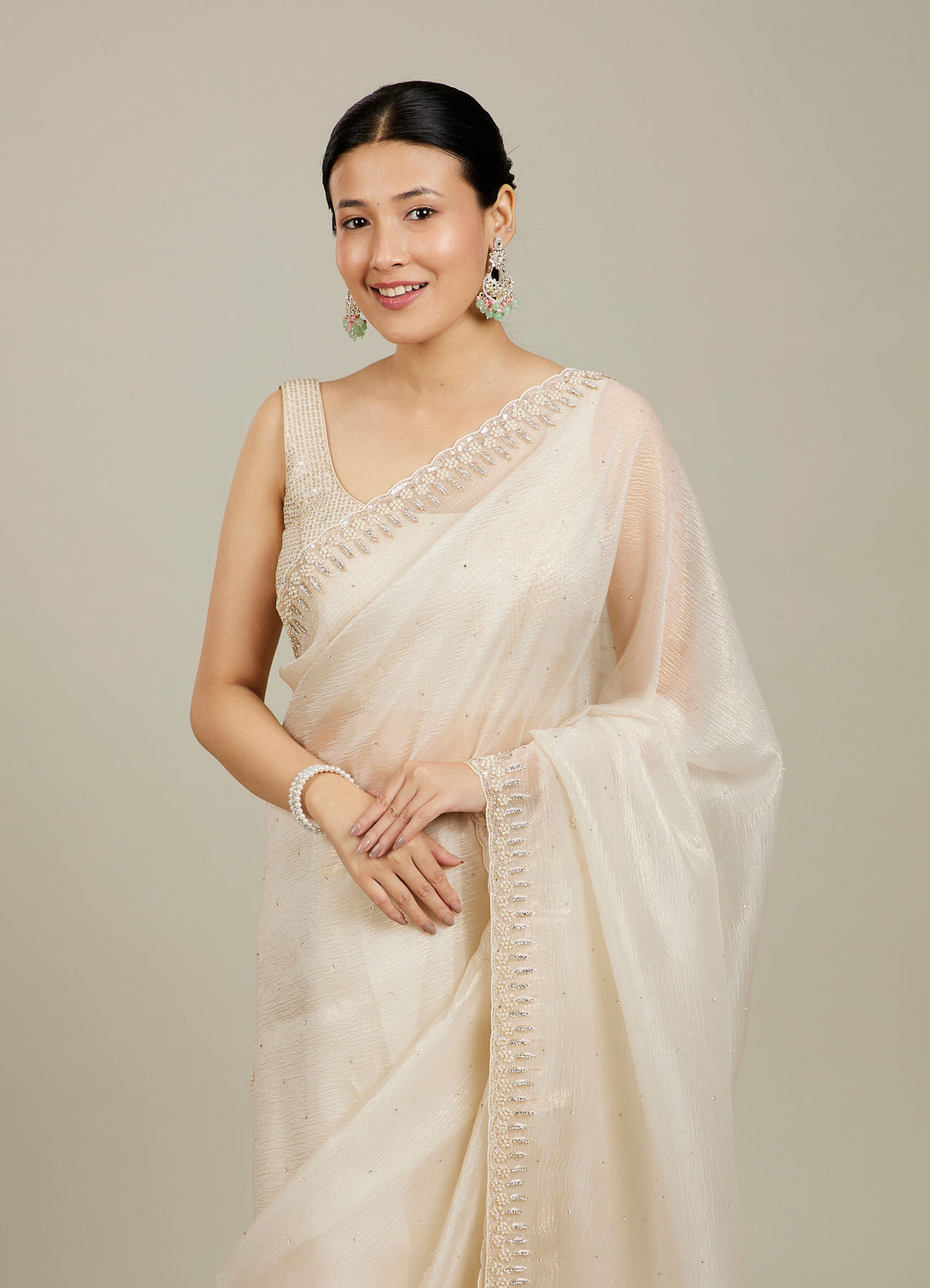 Mohey Women Creamy Elegance Chiffon Saree