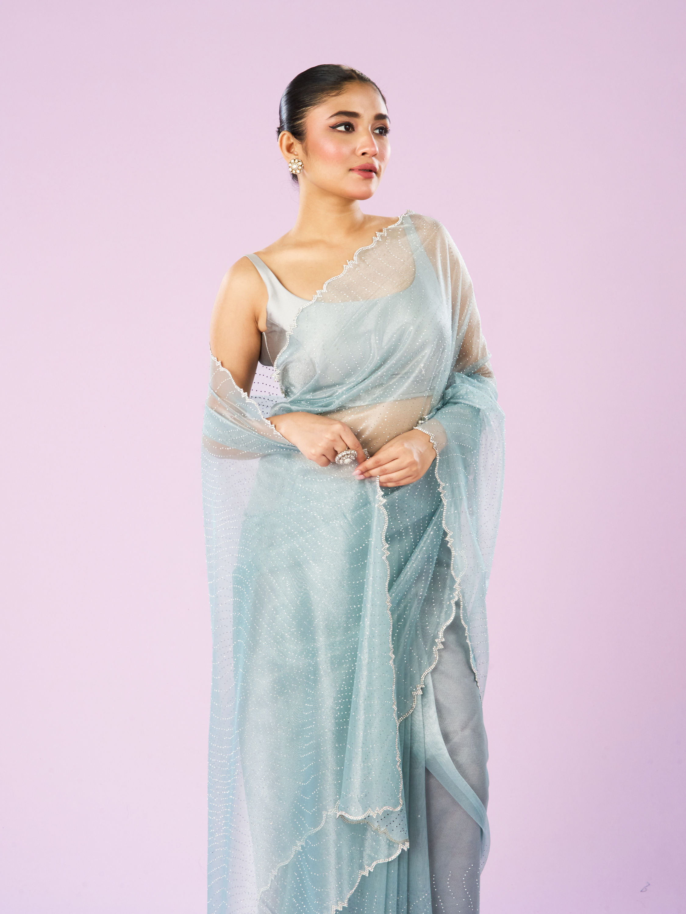 Mohey Women Blue Organza Dynamo Saree