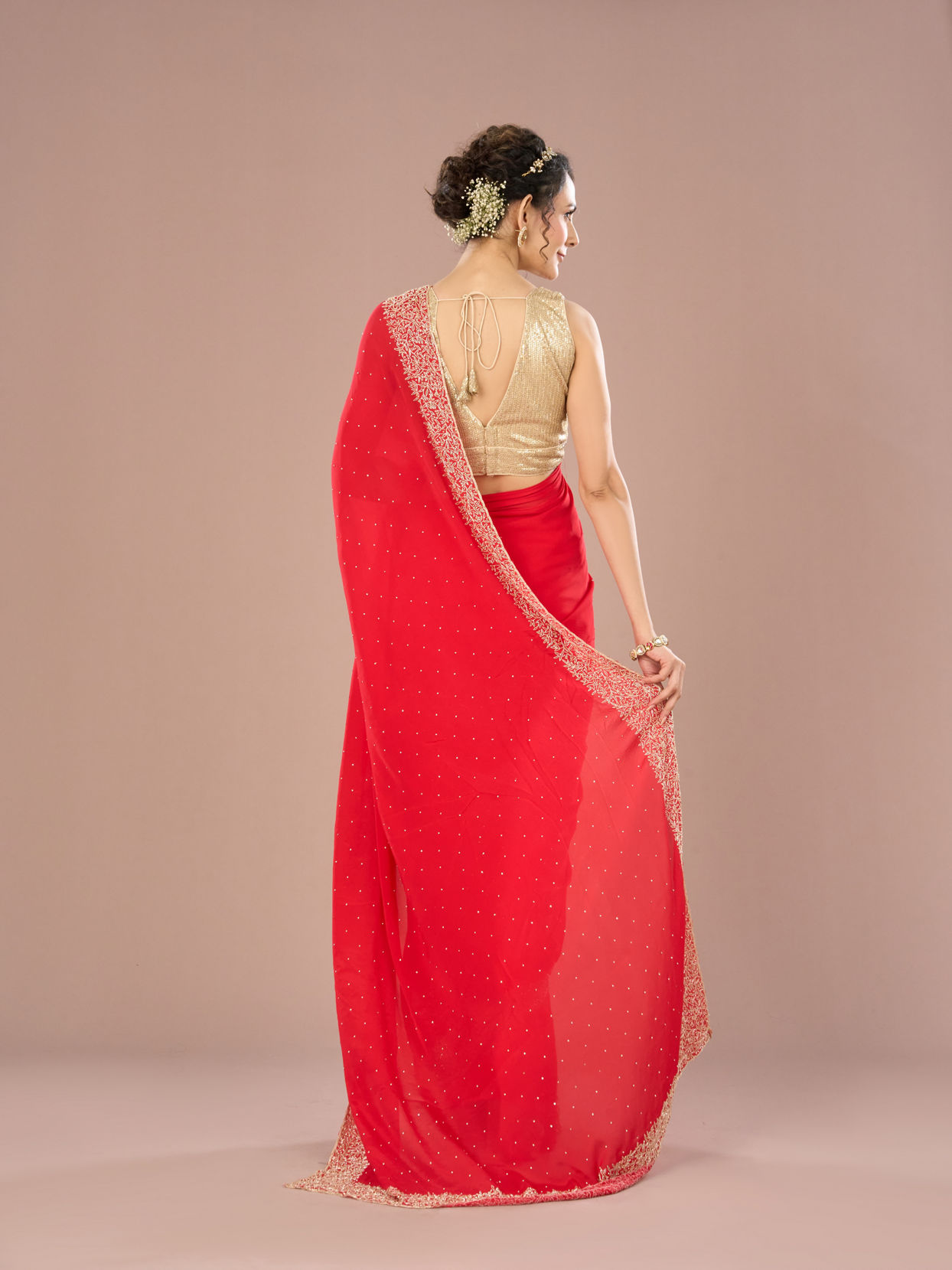 Mohey Women Radiant Red Chinon Saree