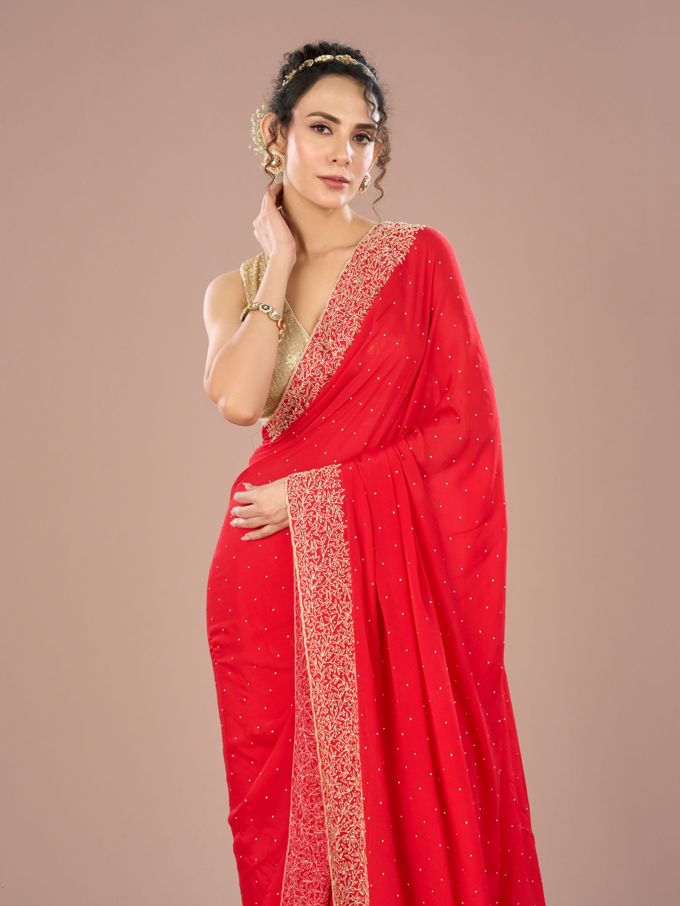 Mohey Women Radiant Red Chinon Saree