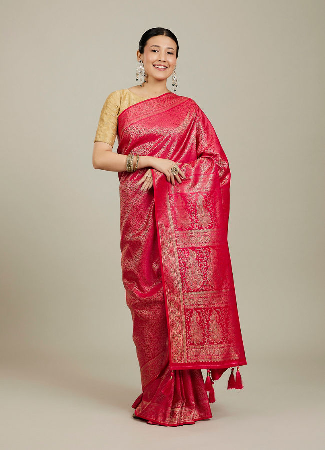 Mohey Women Rani Pink Floral Jaal Patterned Saree with Bel Buti Borders