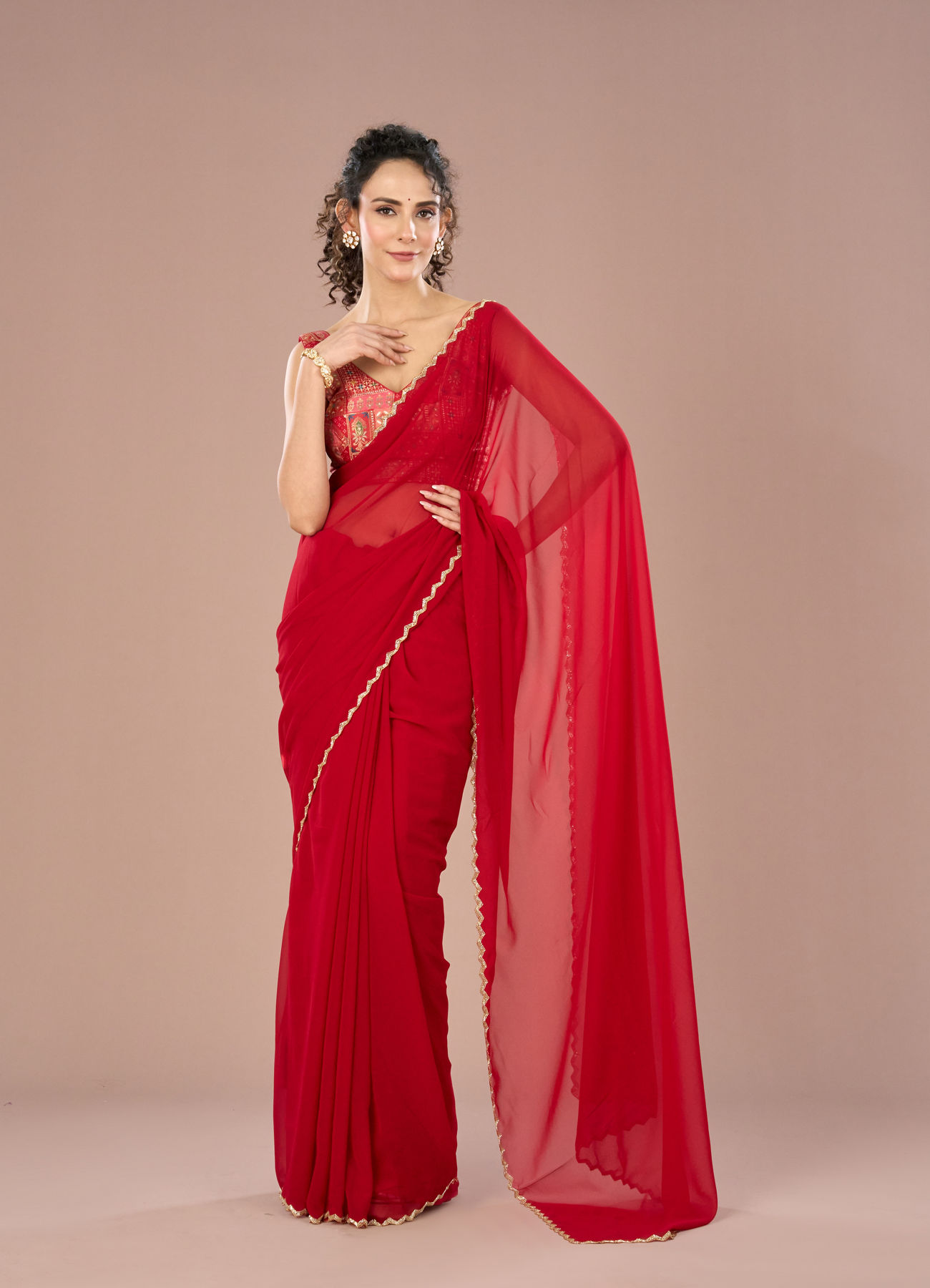 Mohey Women Georgette Enchantress Red Saree