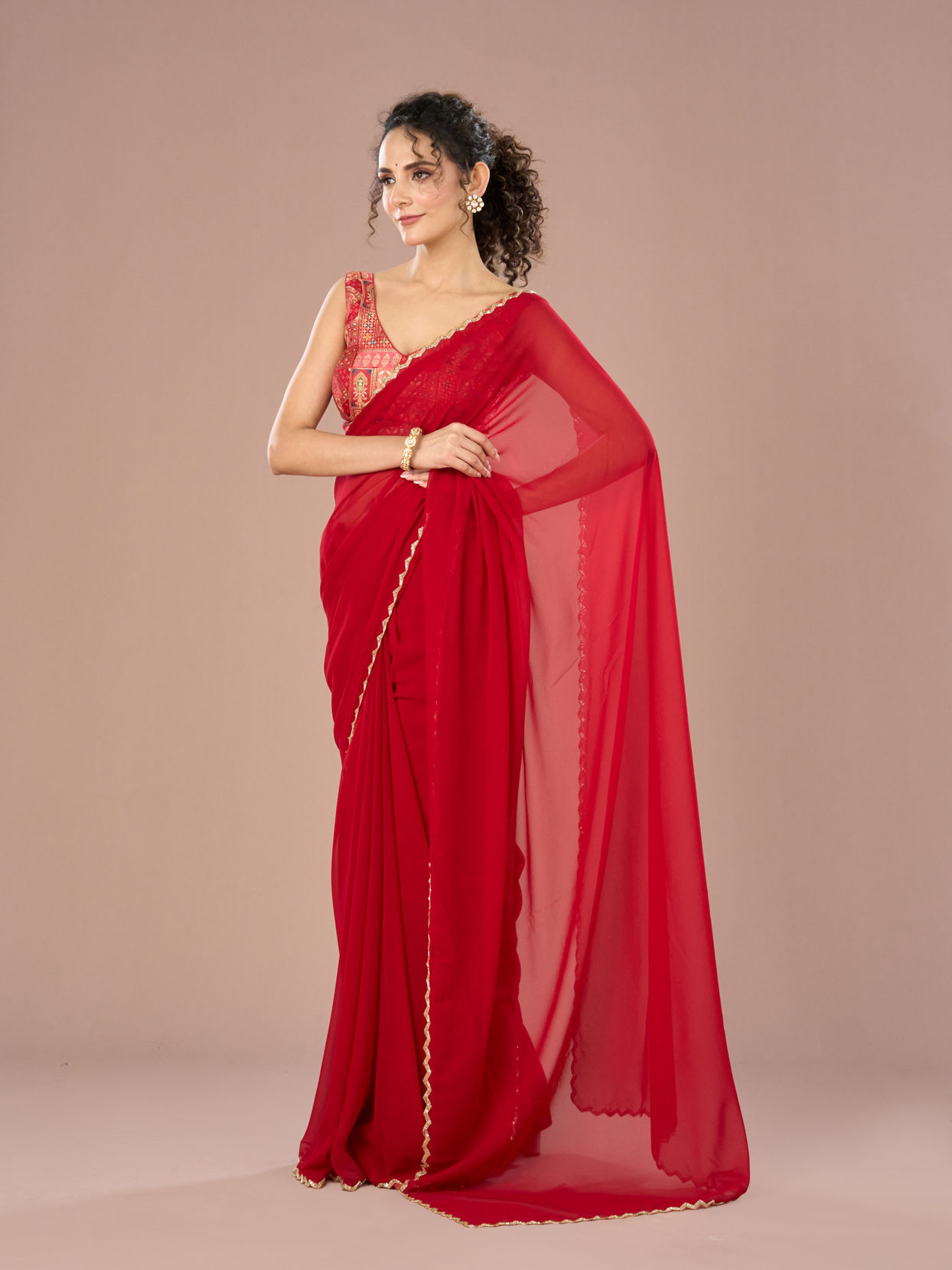Mohey Women Georgette Enchantress Red Saree