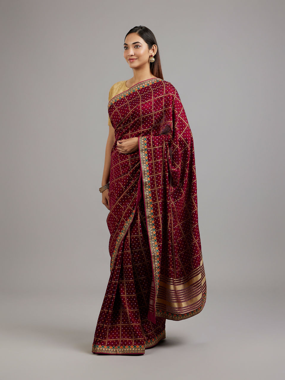 Mohey Women Wine Elegance Saree