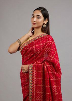 Mohey Women Elegance Personified Pink Saree