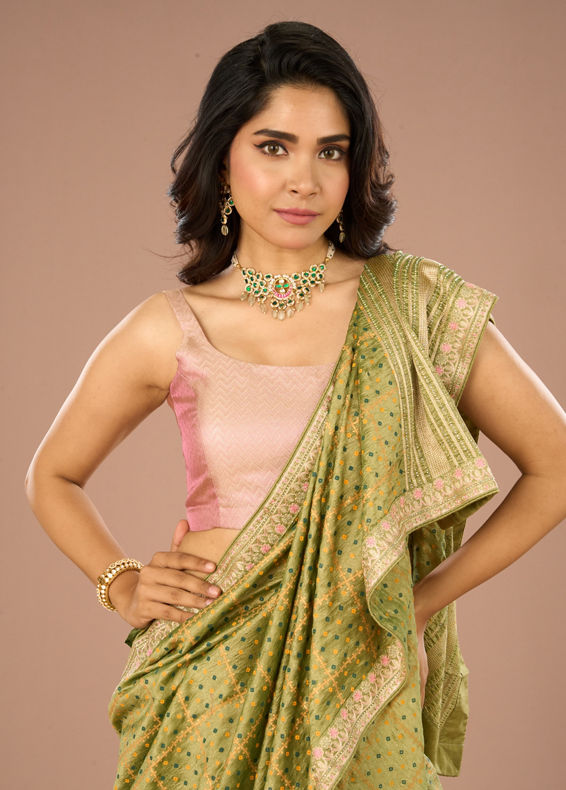 Mohey Women Pista Green Saree