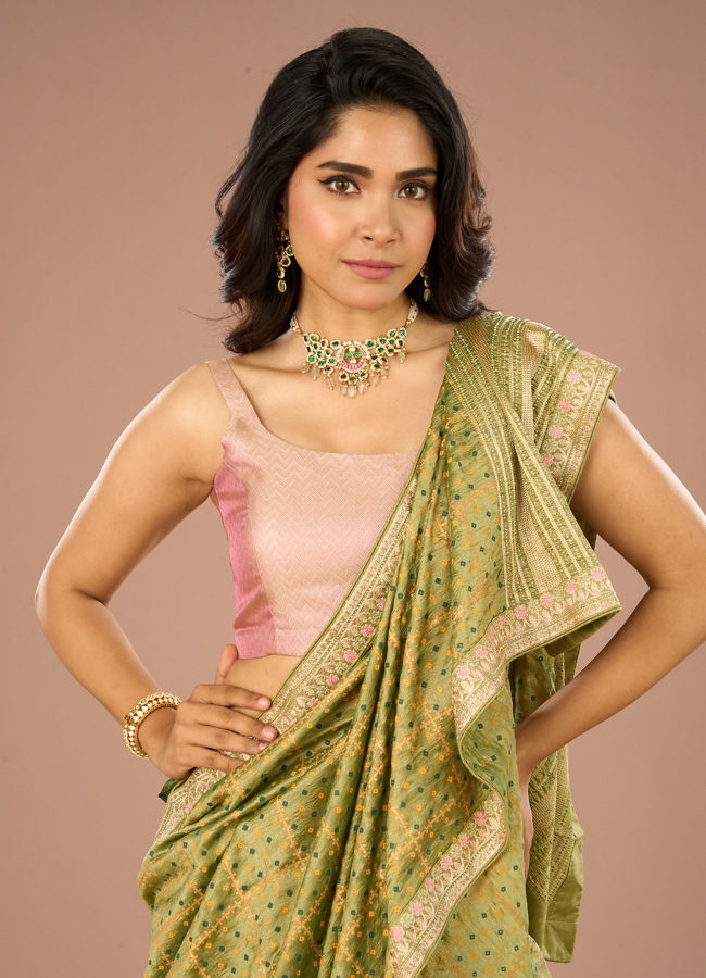Mohey Women Pista Green Saree