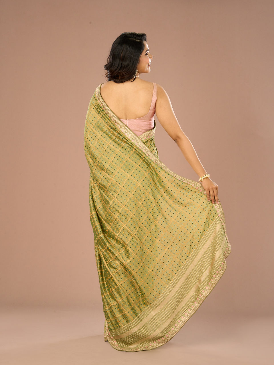 Mohey Women Pista Green Saree