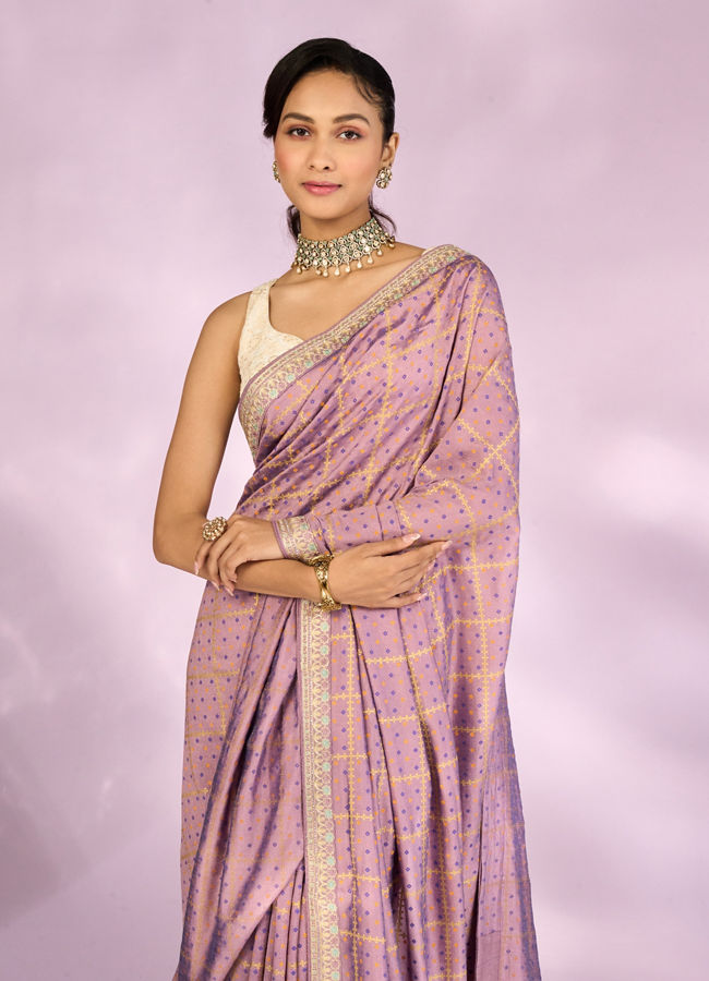 Mohey Women Purple Elegance Silk Saree