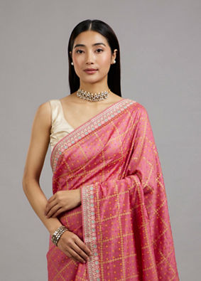 Mohey Women Pastel Pink Radiance Saree