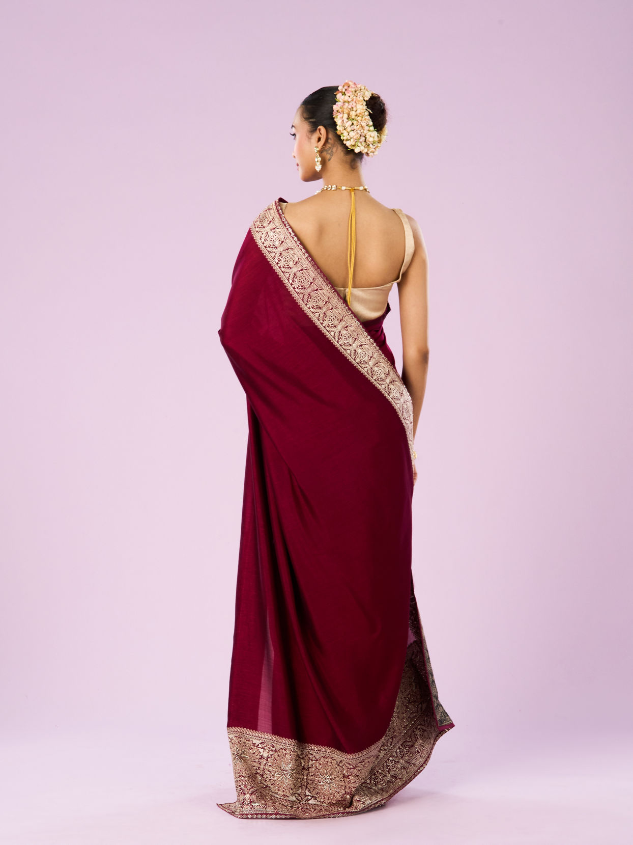 Mohey Women Maroon Majesty Women Saree