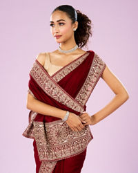 Mohey Women Exquisite Wine Hued Saree