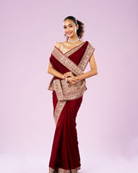 Mohey Women Exquisite Wine Hued Saree