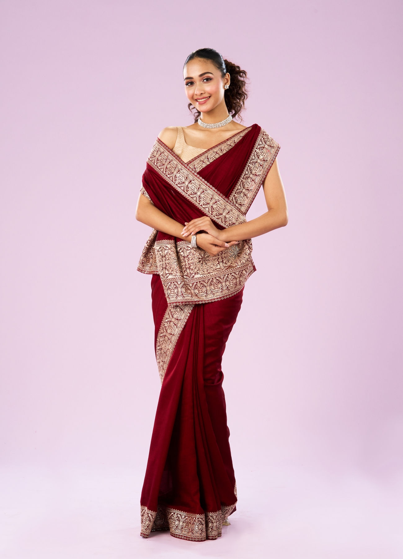 Mohey Women Exquisite Wine Hued Saree