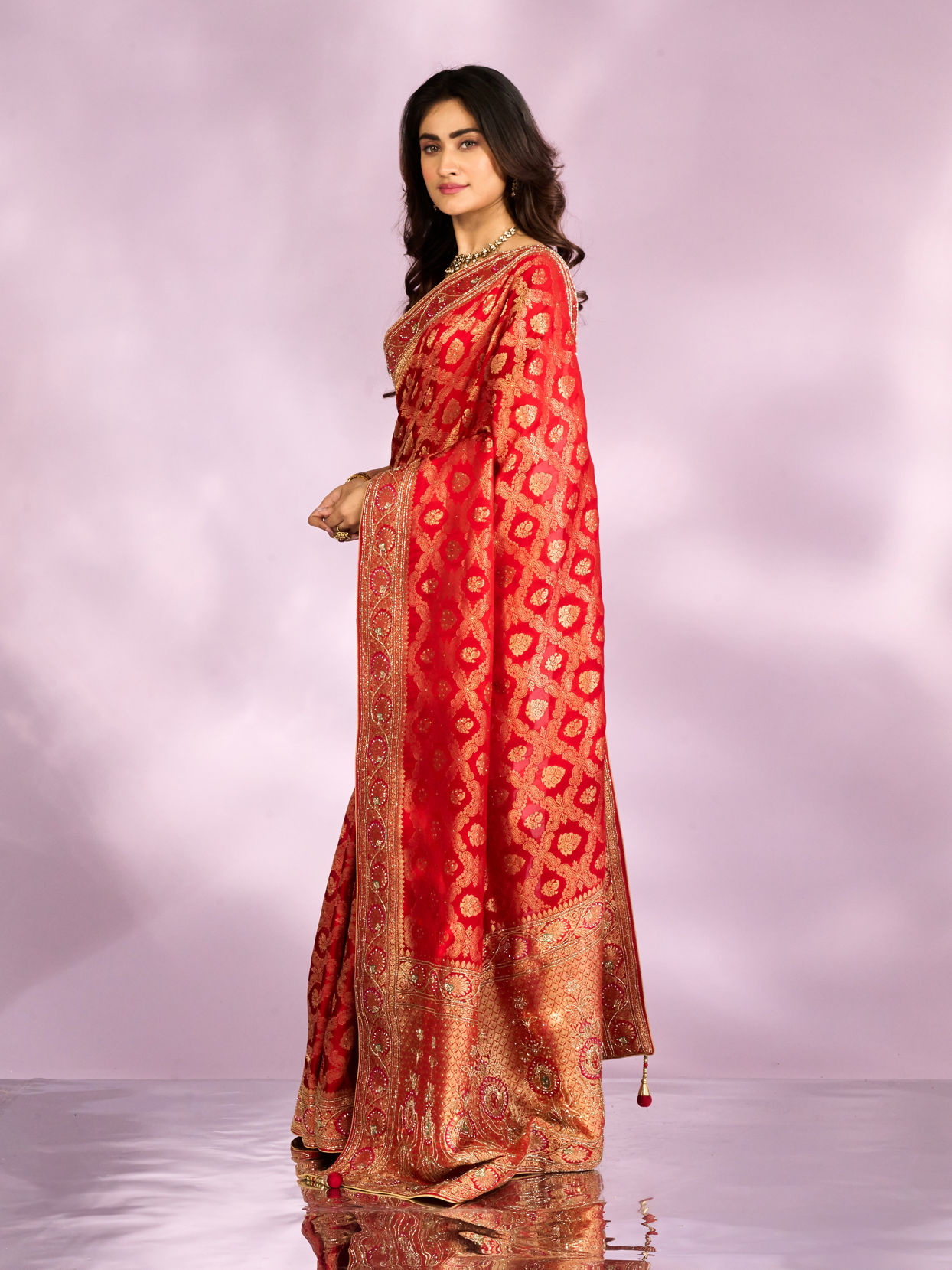 Mohey Women Flaming Red Elegance Saree